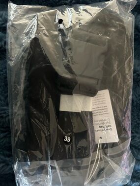 lululemon athletica Black Everywhere Belt Bag